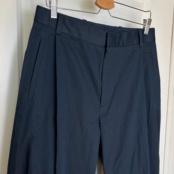 COS Dark Navy Tapered Pants Cotton Minimalist Tailored Trousers 8-10 Like New - Picture 3 of 8